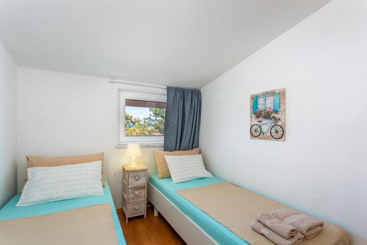 Apartments Tamaris Malinska Eksteriør billede